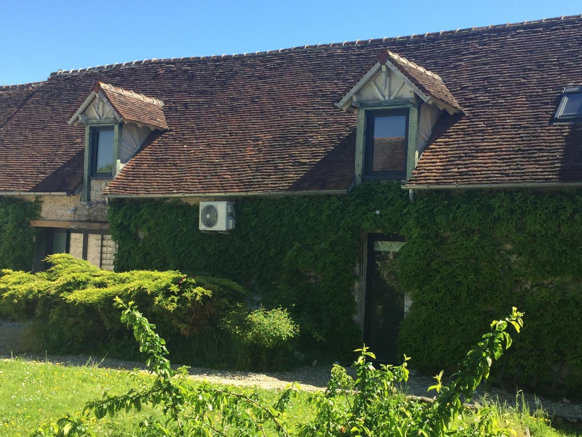 Villa Un Figuier Dans Notre Jardin Beaune-la-Rolande Zimmer foto